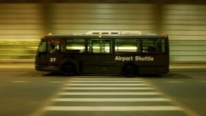 How to Compare Airport Transfer Costs for Different Services